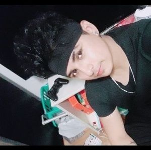 Meet your Posher, Charly